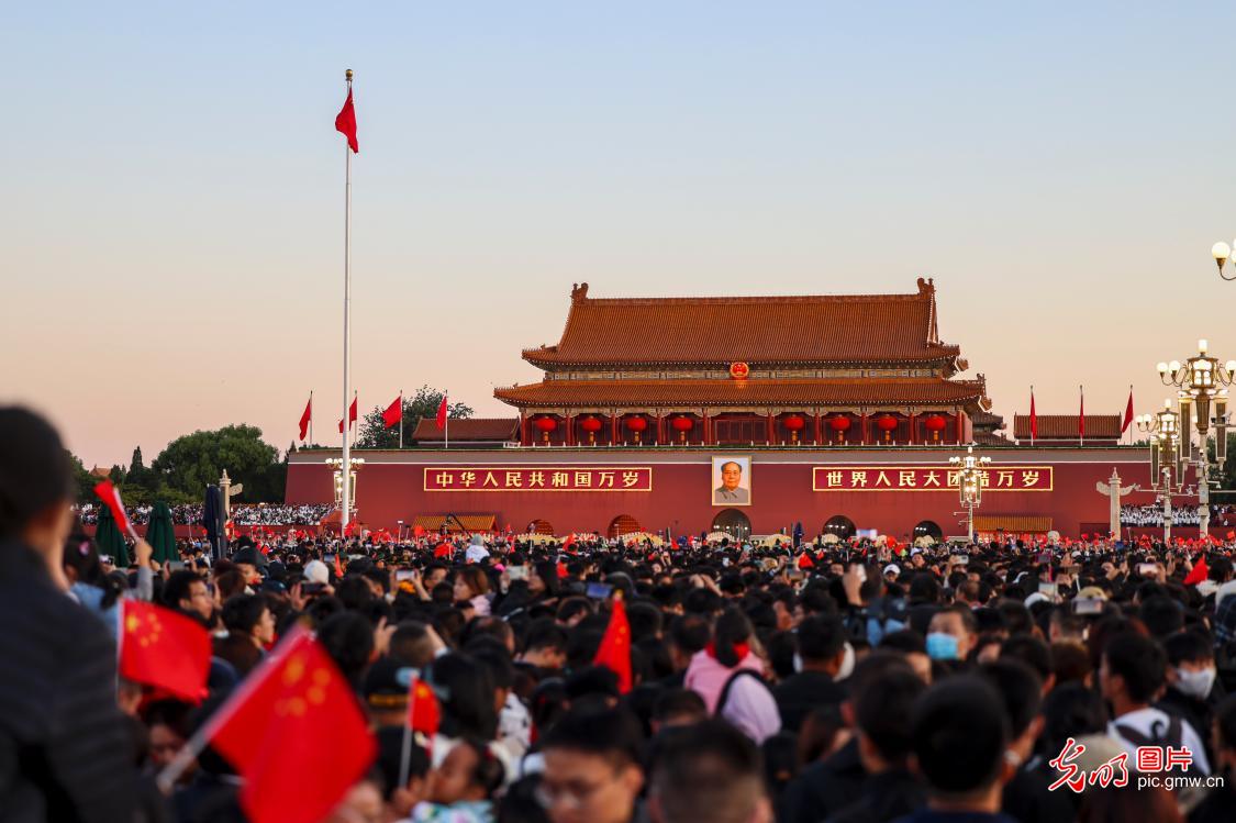 多彩活动迎国庆