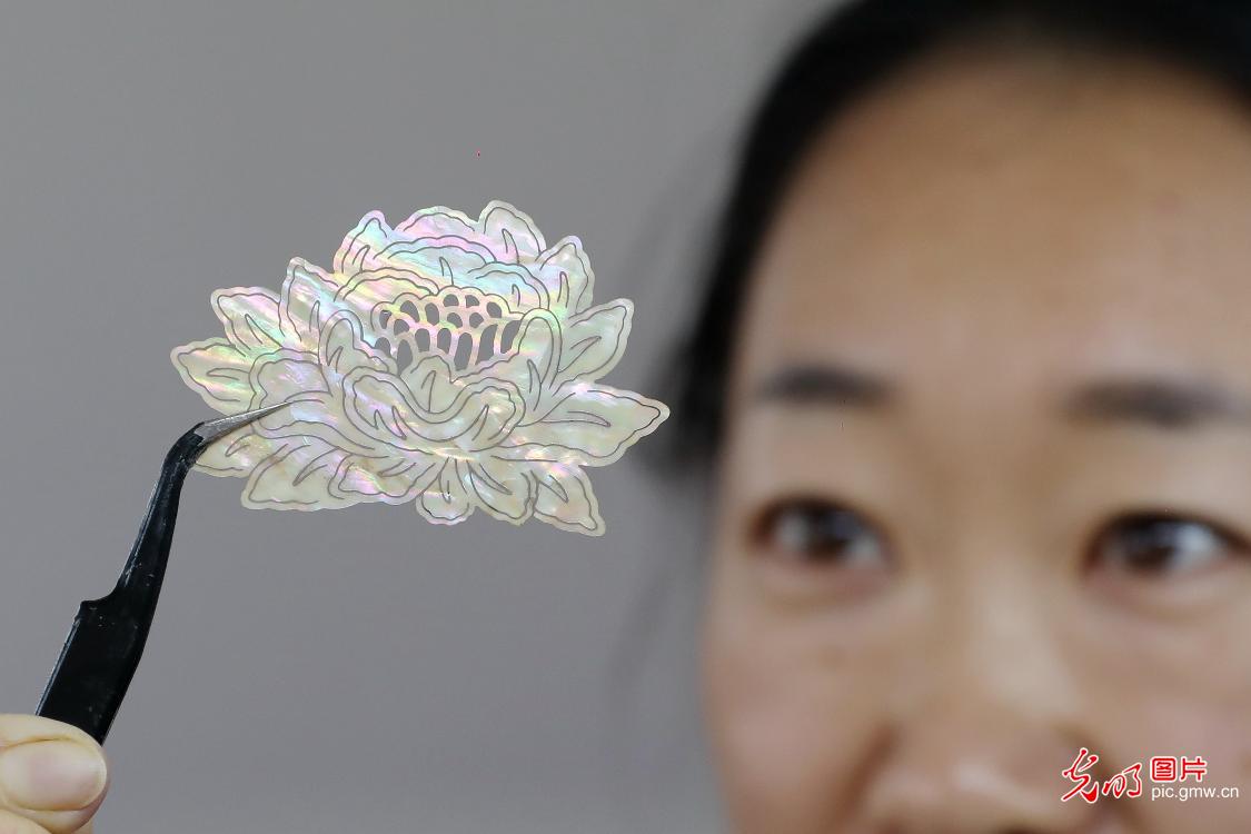 螺钿漆器“手造”工艺品进入产销旺季 螺钿漆器“手造”工艺品进入产销旺季