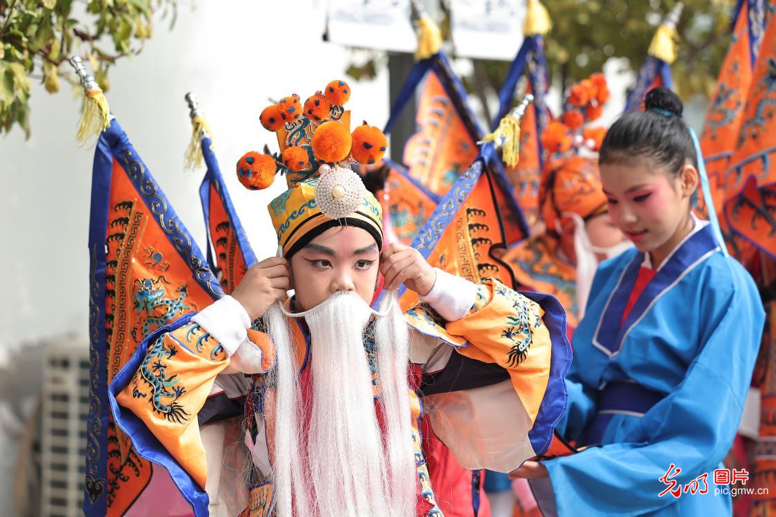 传统戏曲进校园 传统戏曲进校园