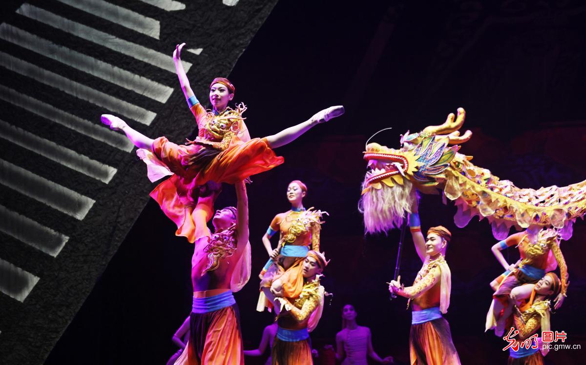 经典芭蕾舞剧《死水微澜》在南通上演