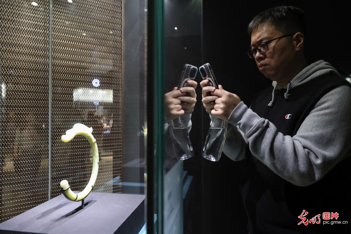 南京博物院“玉润中华——中国玉器的万年史诗图卷”特展开展