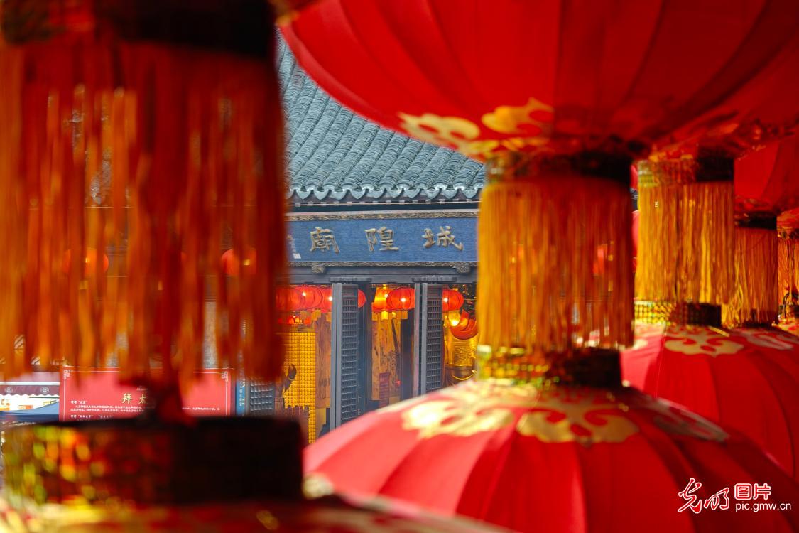 【新春走基层|老街崭年味 旧貌换新颜】上海豫园：守护文化根脉 绽放时代光华