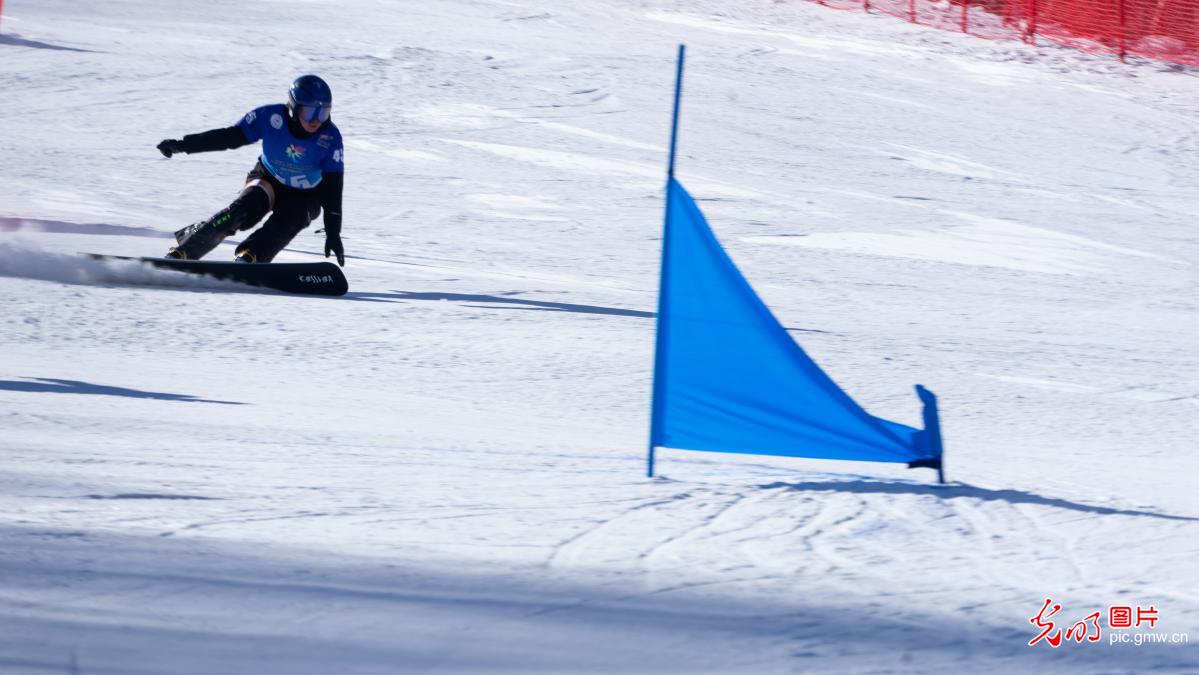 2023-2024赛季全国单板滑雪平行项目冠军赛在承德开赛