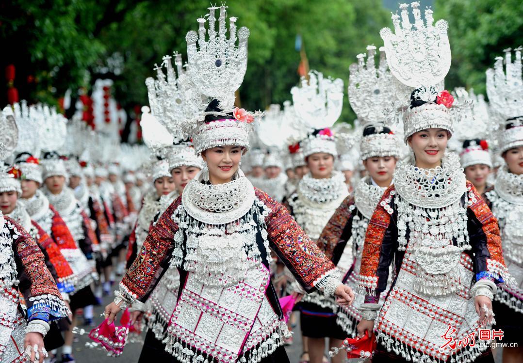 贵州台江：苗族同胞欢度姊妹节