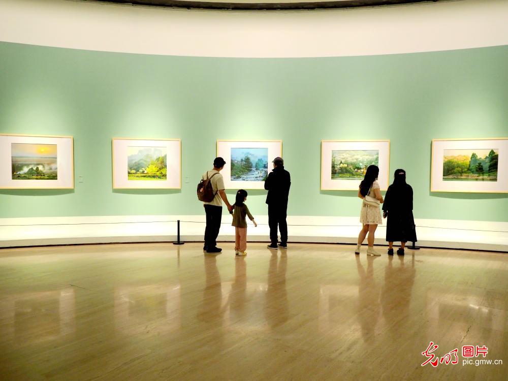 黄铁山水彩艺术展在中国美术馆举办