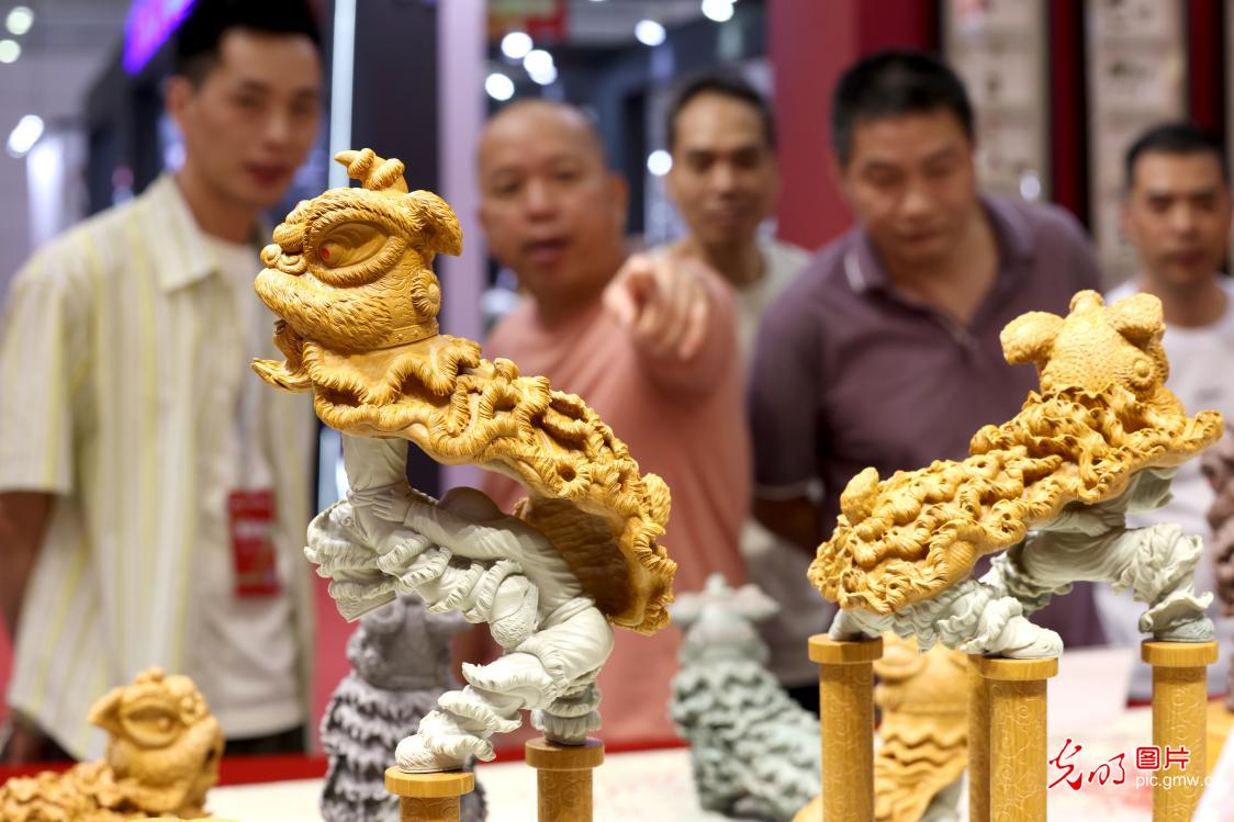 2024中国工艺美术博览会在福州开幕