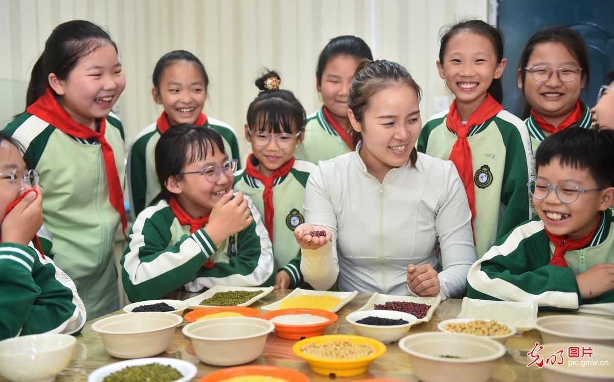 【世界粮食日】爱粮惜粮 从我做起