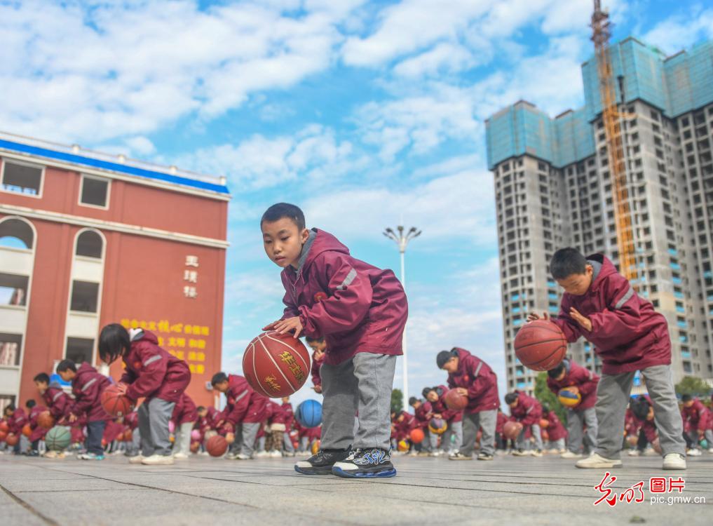 多彩大课间 活力满校园