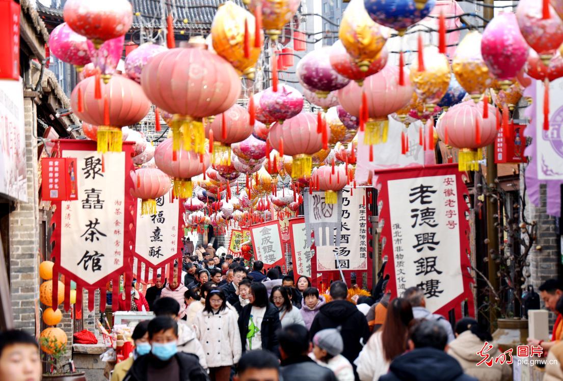 【新春走基层】新春游古镇 佳节品千年