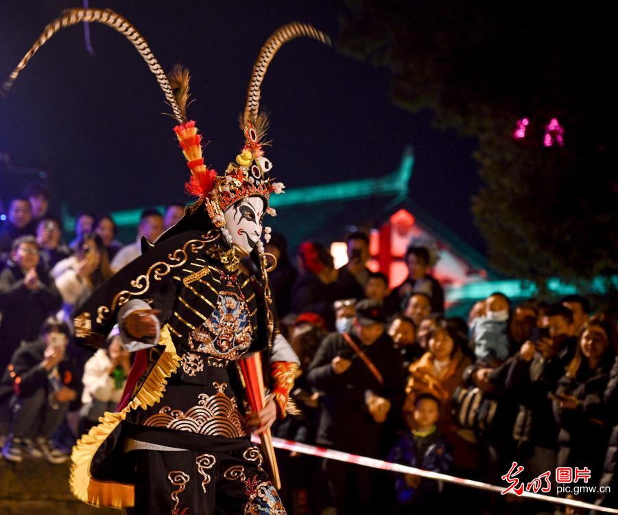 “文化夜宴”带火春节“夜经济” “文化夜宴”带火春节“夜经济”