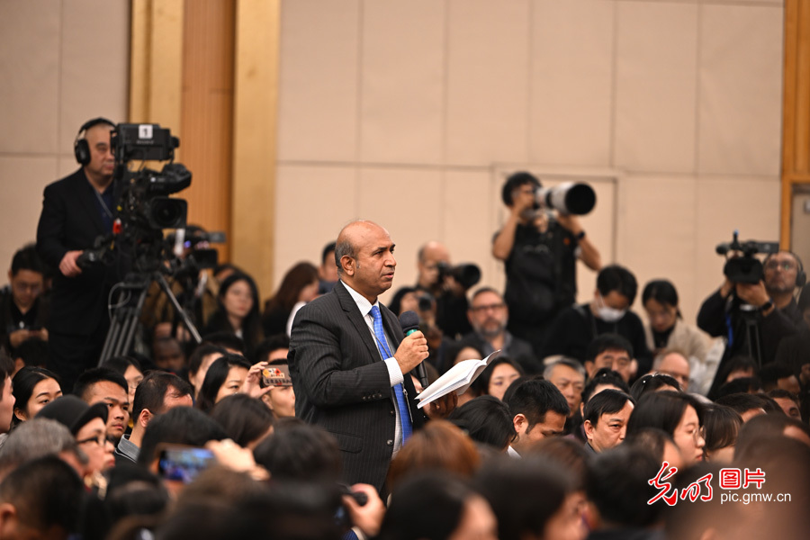 【两会“镜”相】中外记者聚焦十四届全国人大三次会议外交主题记者会