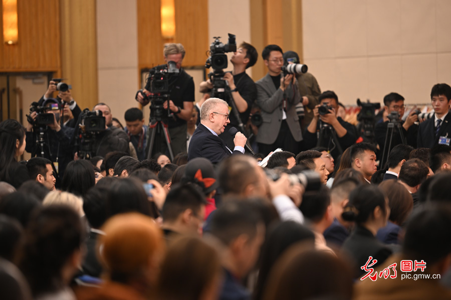 【两会“镜”相】中外记者聚焦十四届全国人大三次会议外交主题记者会