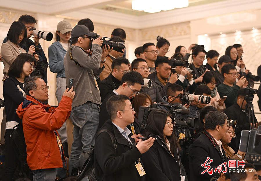 【两会“镜”相】十四届全国人大三次会议第二场“部长通道”集中采访活动举行