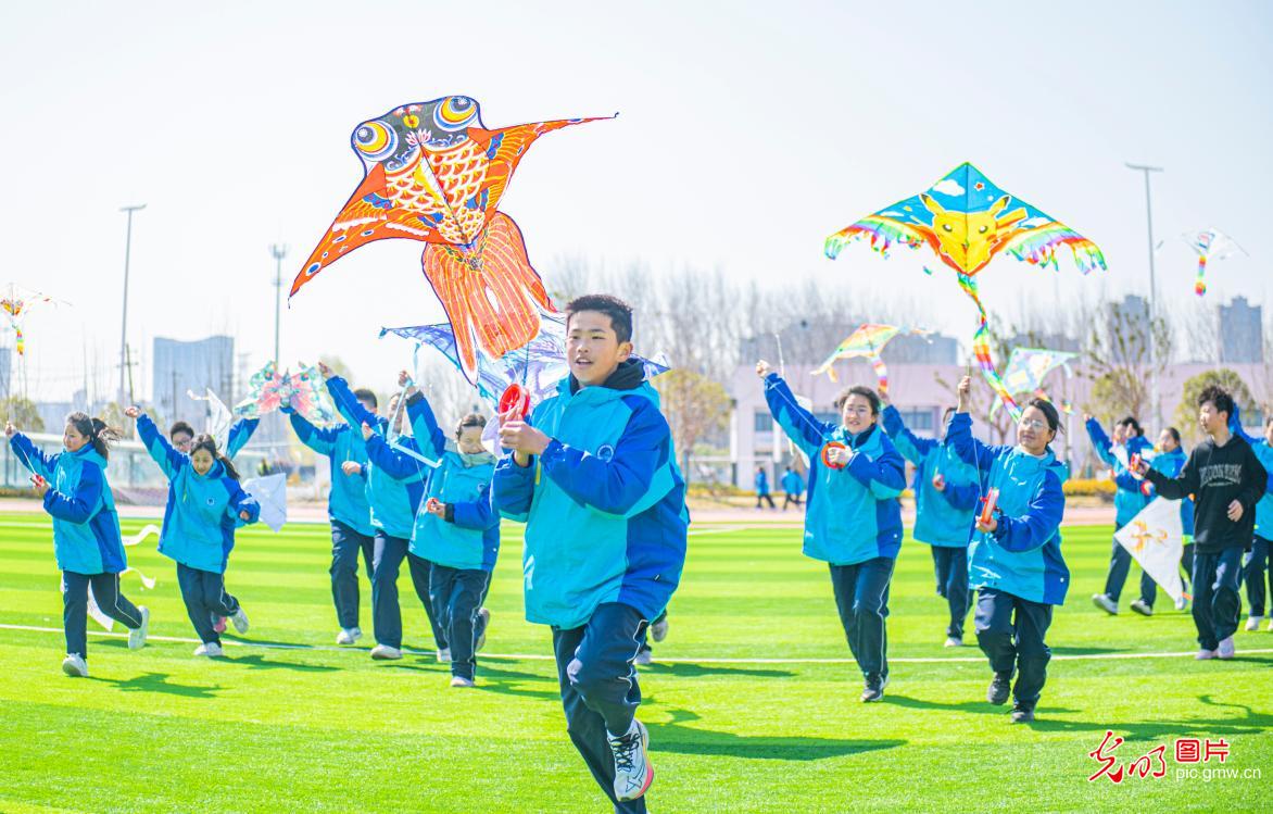 活力大课间 多彩活动育新人