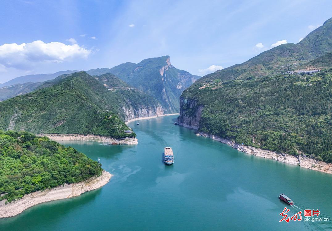 瞿塘峡春色