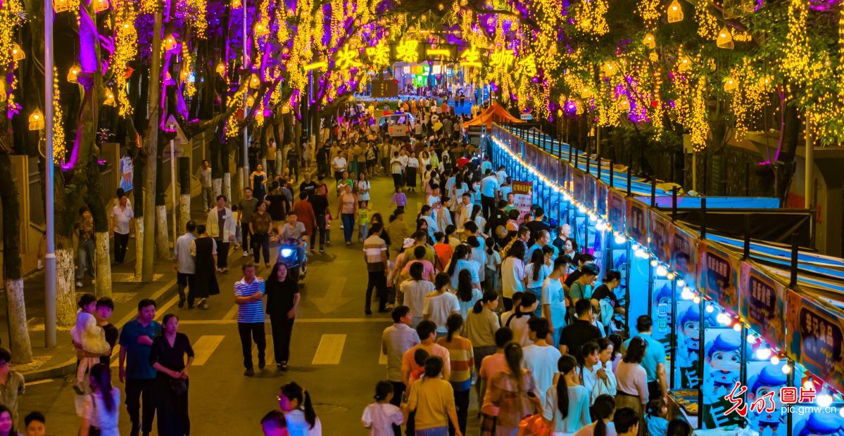 假日“夜游”撬动消费升级