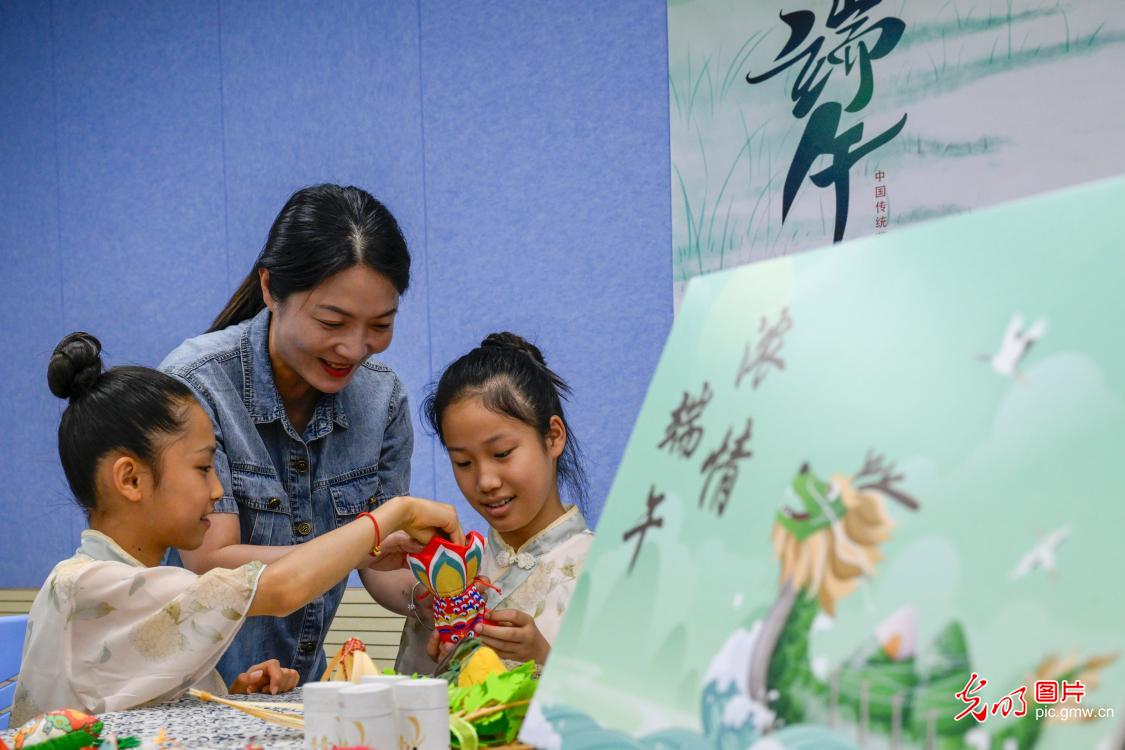端午将至 民俗多彩
