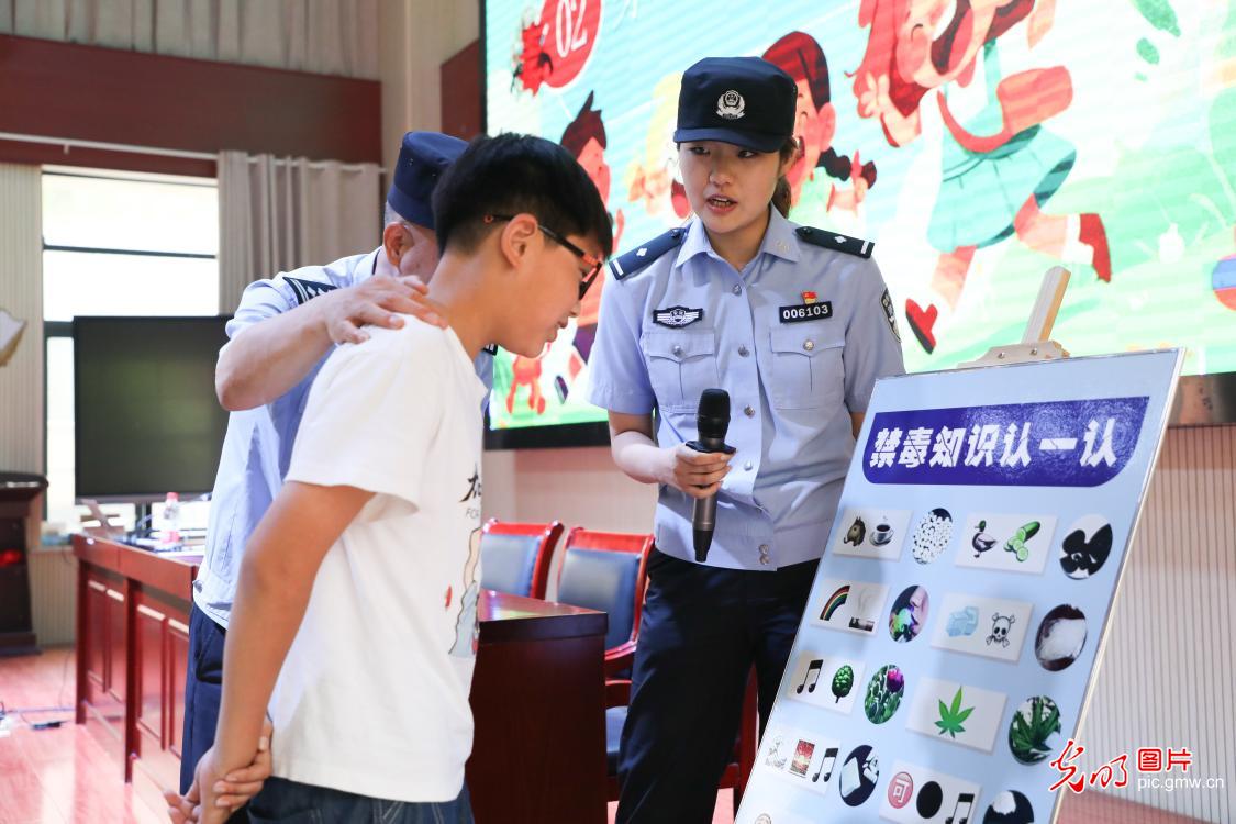 禁毒宣传进校园