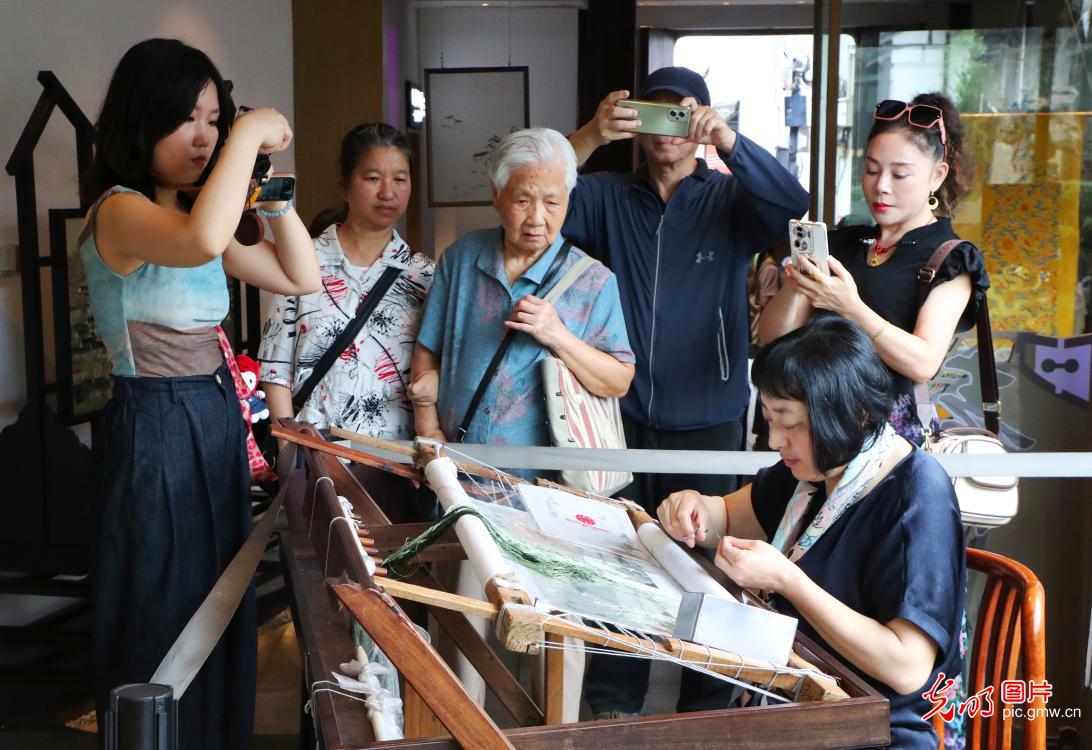非遗活态传承点亮“文化和自然遗产日”