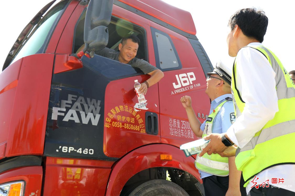 “安全生产月”：让安全知识“飞入寻常百姓家”
