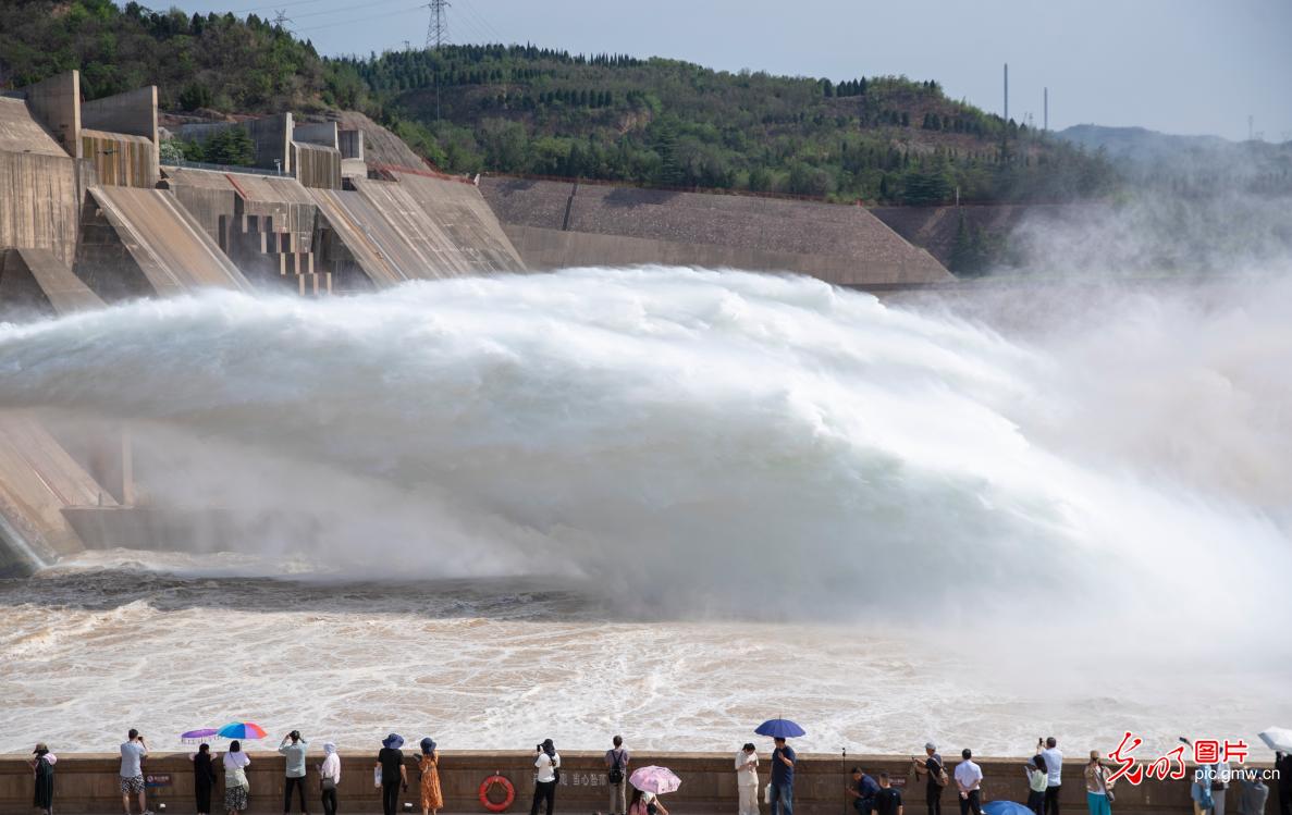黄河调水调沙小浪底旅游再增温 黄河调水调沙小浪底旅游再增温