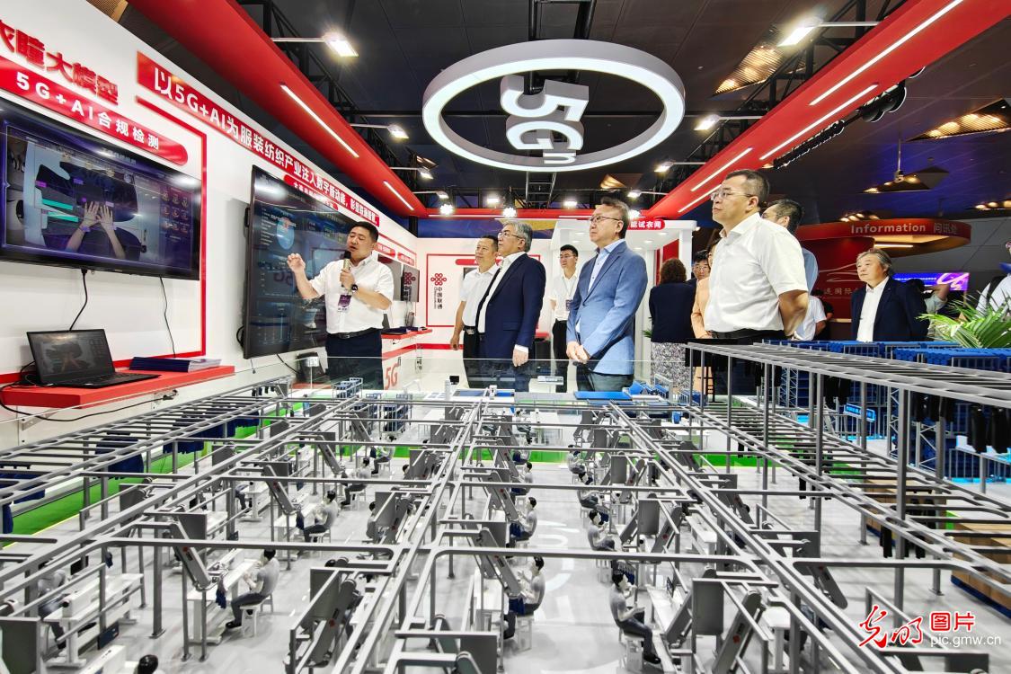 2025中国（大连）国际服装纺织品博览开幕