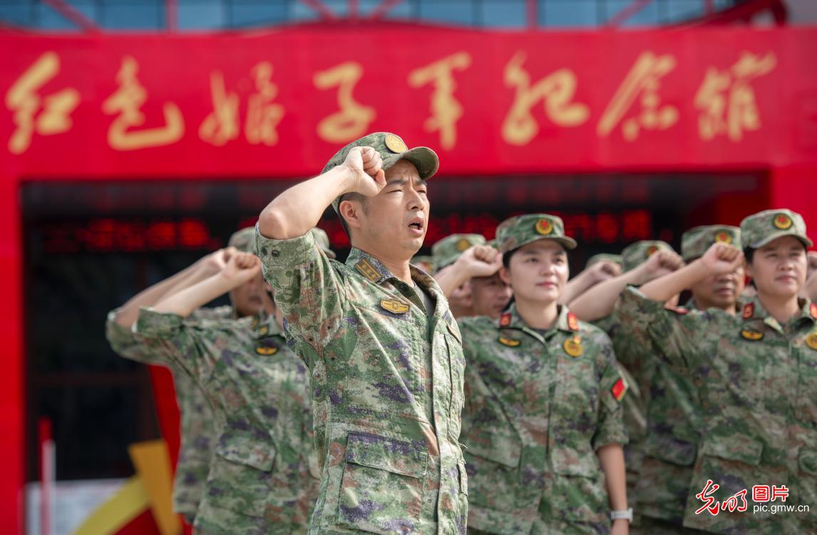 庆“七一” 颂党恩