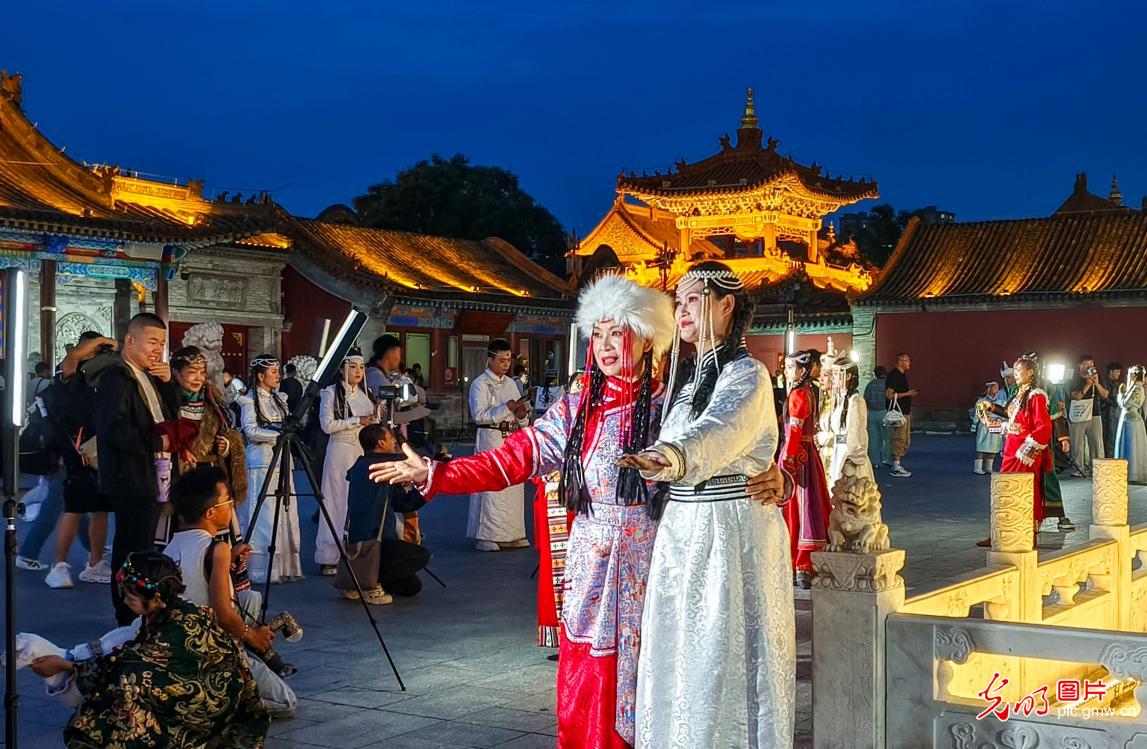 夜游火爆 点亮乡村“夜经济”