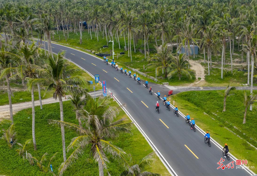 海南环岛旅游公路风景如画