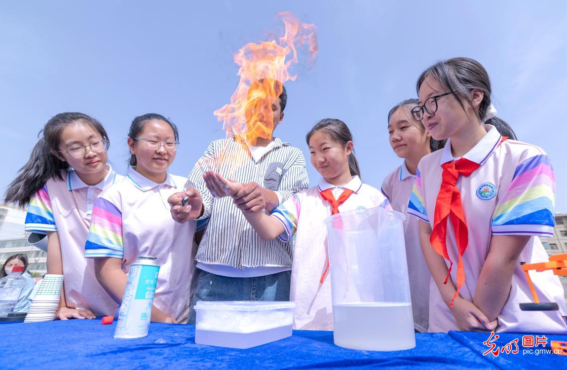 “科普集市”精彩纷呈 “科普集市”精彩纷呈