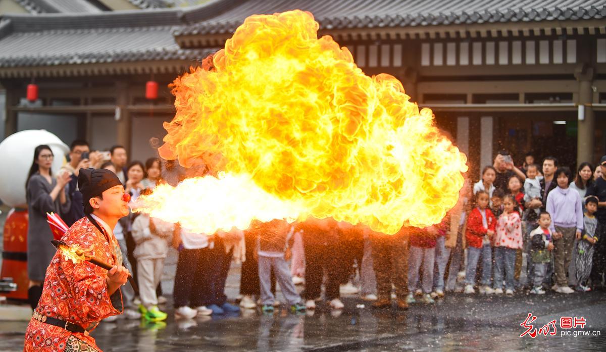 “花式”迎中秋 各地民俗盛景绘就团圆画卷