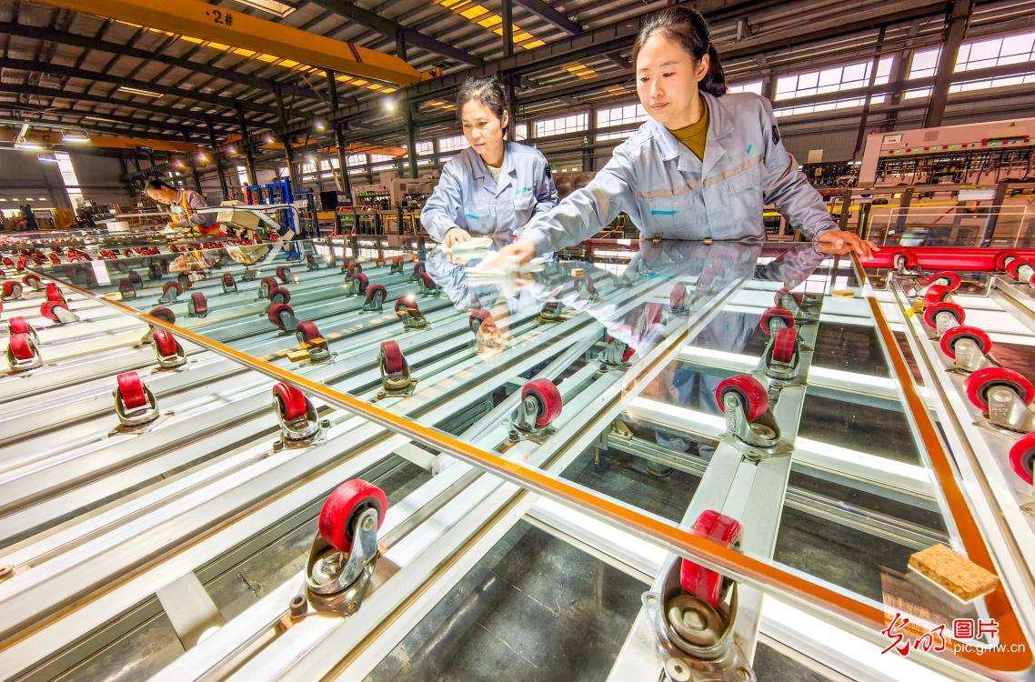 赶制海外订单 备战秋冬市场