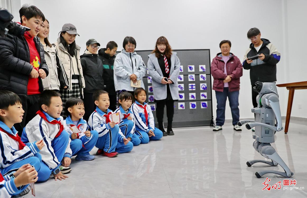 学习科普知识 感受智能制造 学习科普知识 感受智能制造