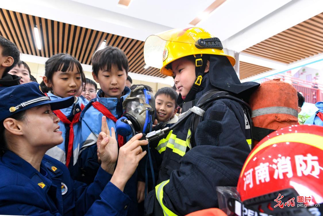 全国消防日:全民行动筑牢安全防线 全国消防日:全民行动筑牢安全防线