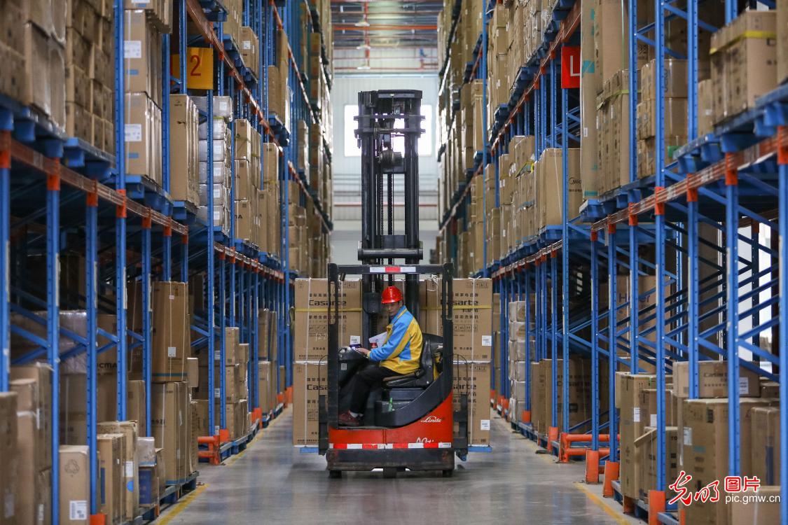 开足马力迎战“双十一”