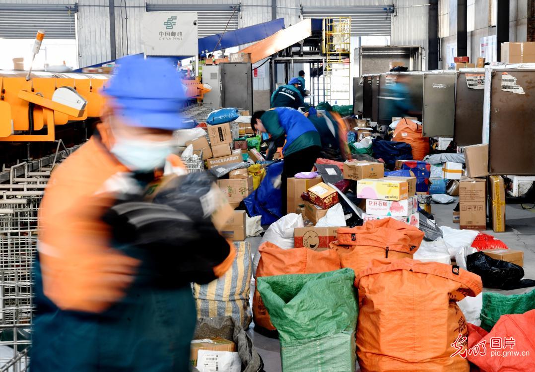 开足马力迎战“双十一”