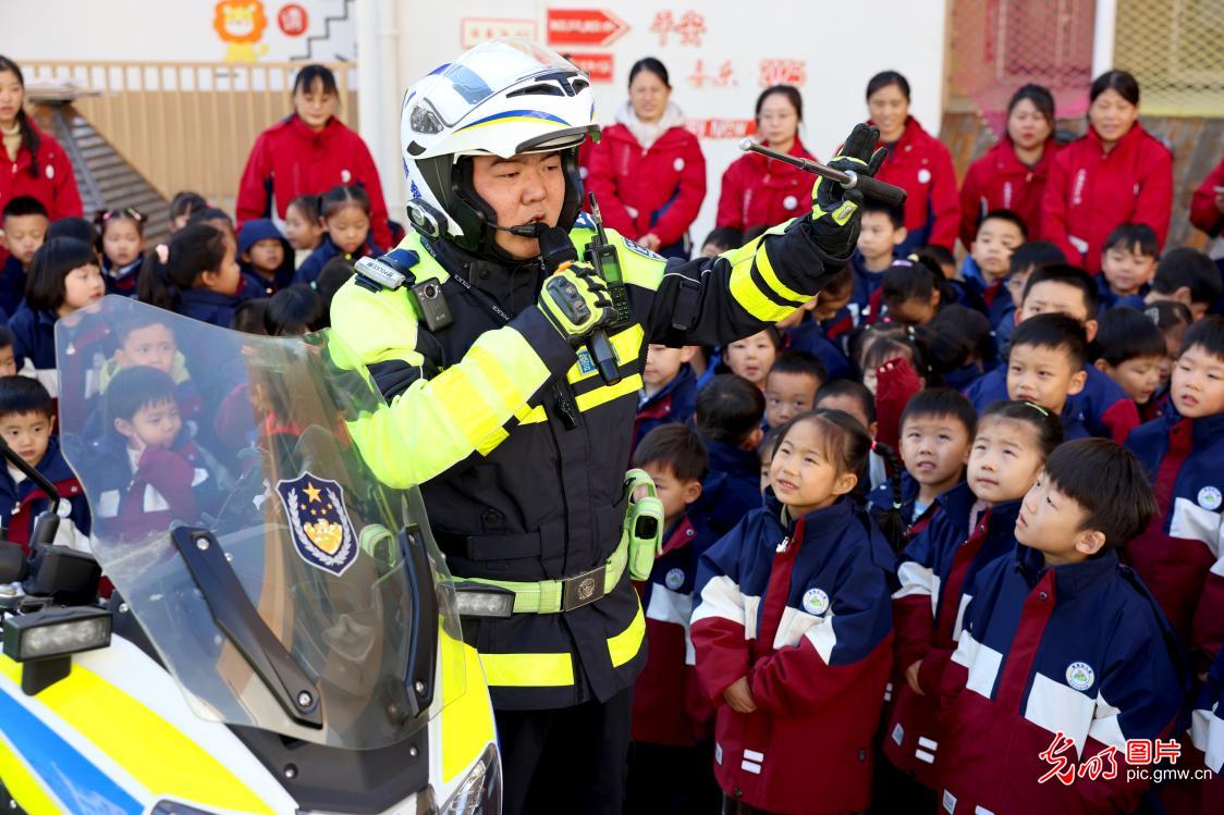 冬季“护苗”讲安全