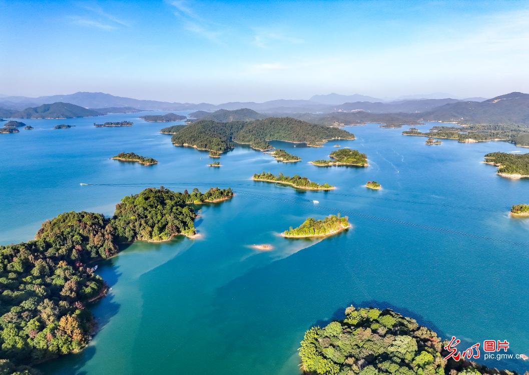 万绿湖风光旖旎