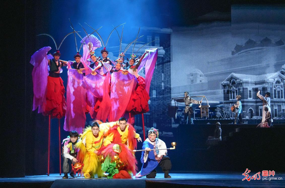 杂技剧《先声》精彩上演