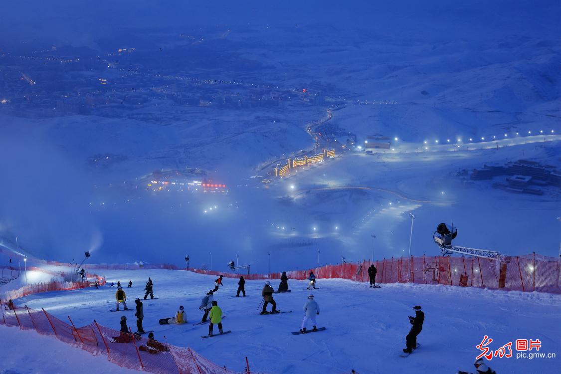 冰雪初登场 冬日欢乐已上线