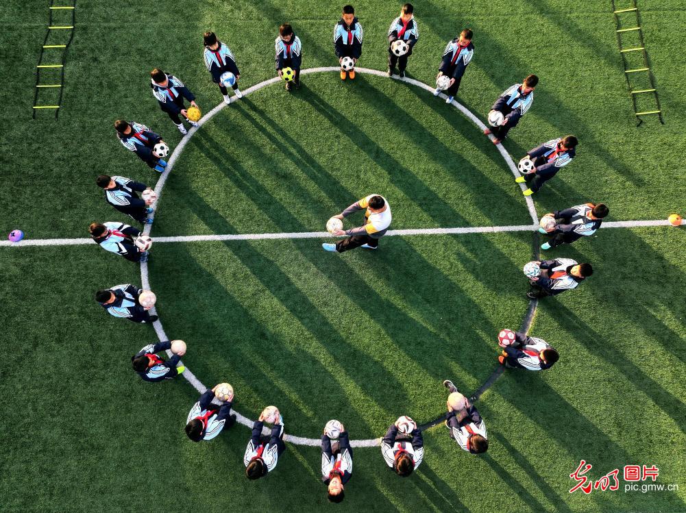 快乐足球 绿茵逐梦 快乐足球 绿茵逐梦