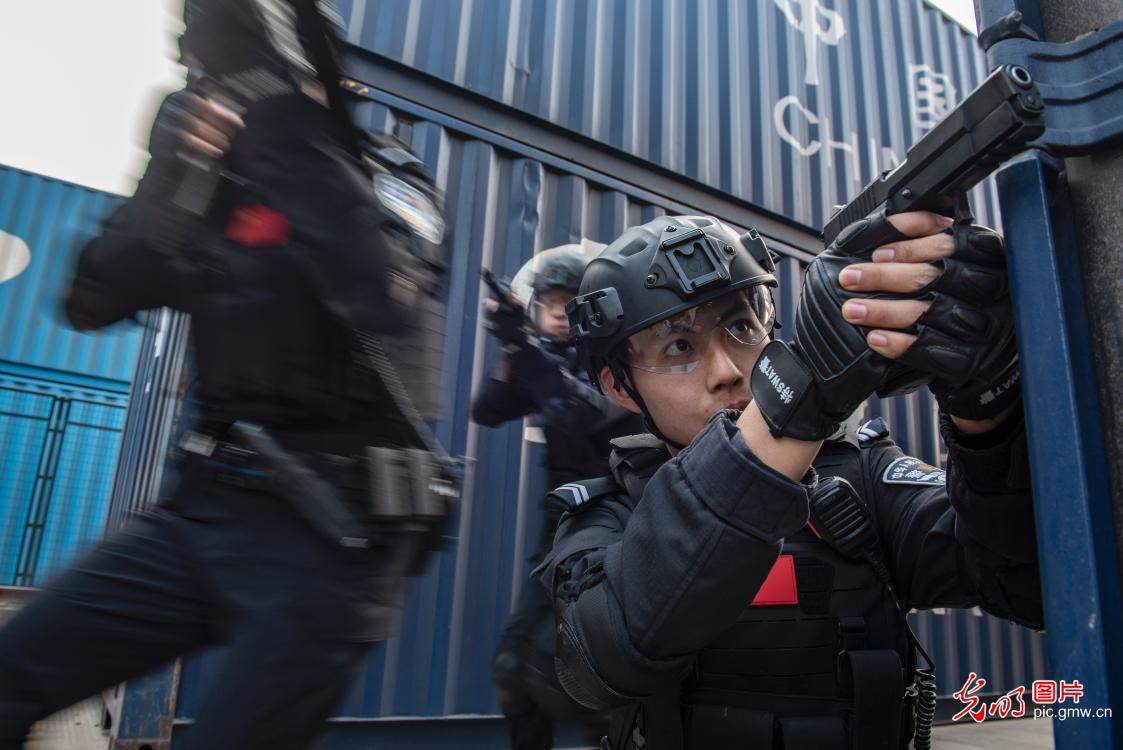 实战演练励精兵