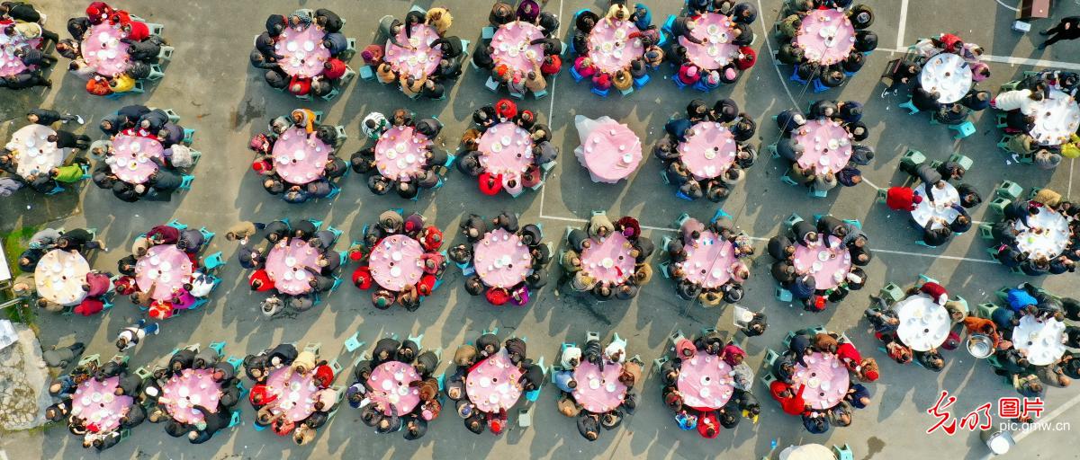 情暖冬至 “饺”织温馨