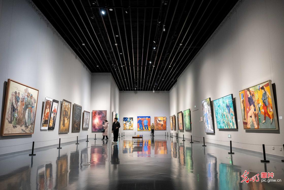 第四届中国青年油画作品展在呼和浩特开展