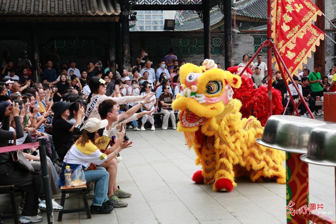 啖早茶、睇大戏、赏醒狮:沉浸岭南烟火人间 啖早茶、睇大戏、赏醒狮:沉浸岭南烟火人间