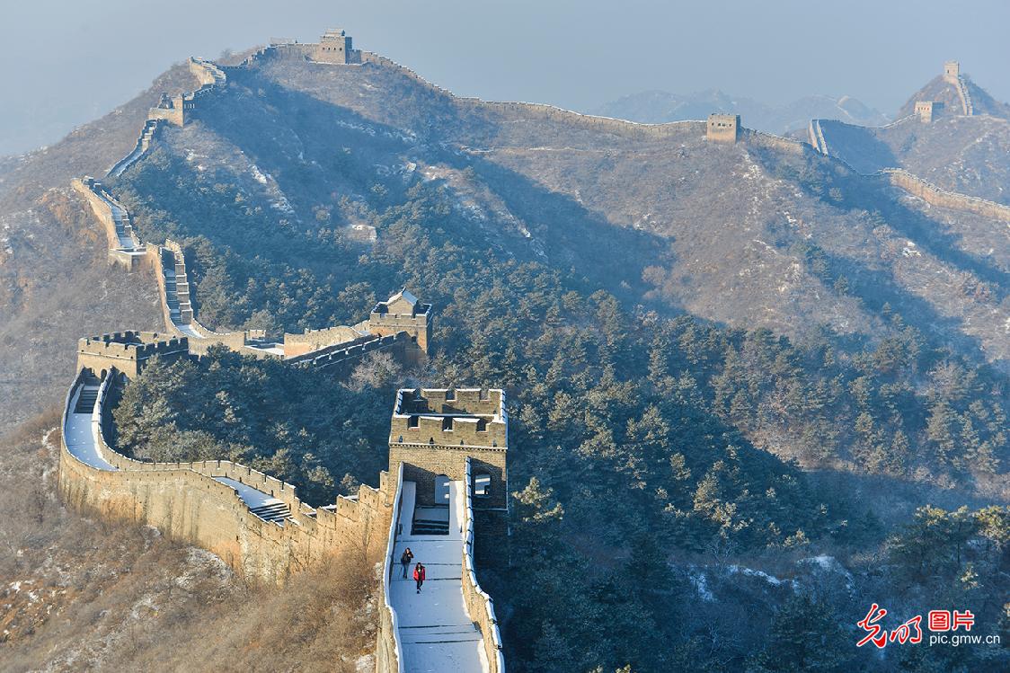 金山岭长城雪景美