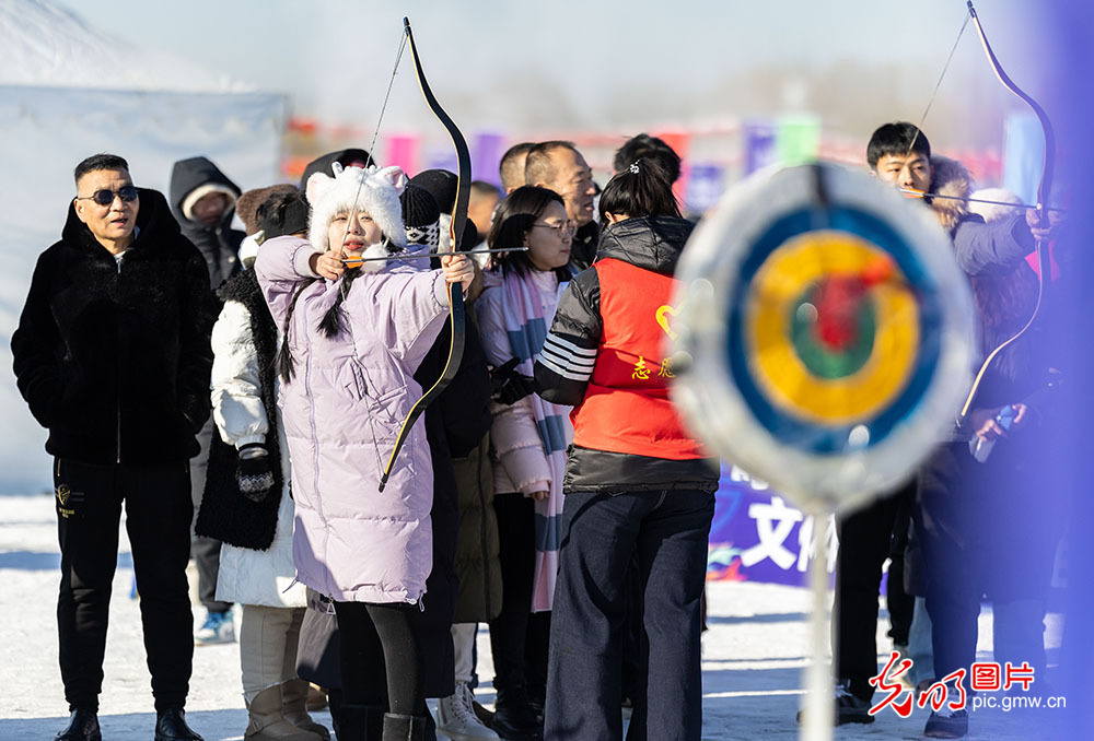 【冰雪暖民生】光影追雪:冰雪世界里的新生意 【冰雪暖民生】光影追雪:冰雪世界里的新生意