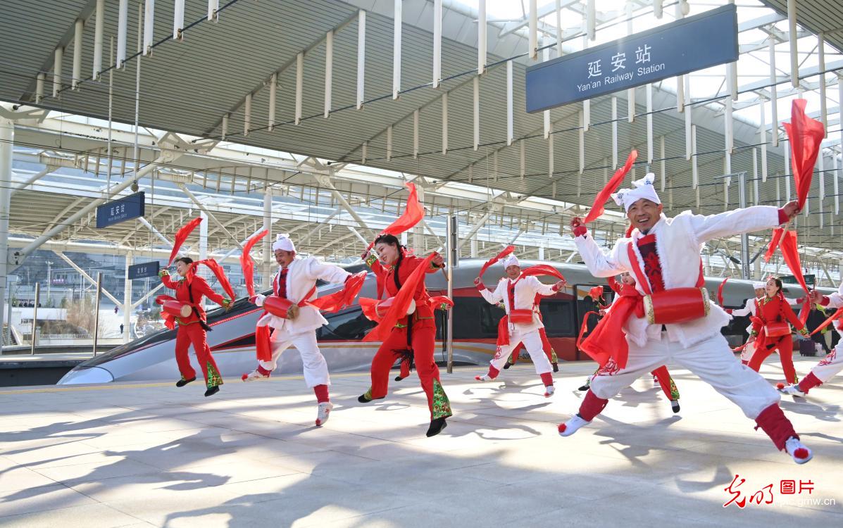 西延高铁开通运营