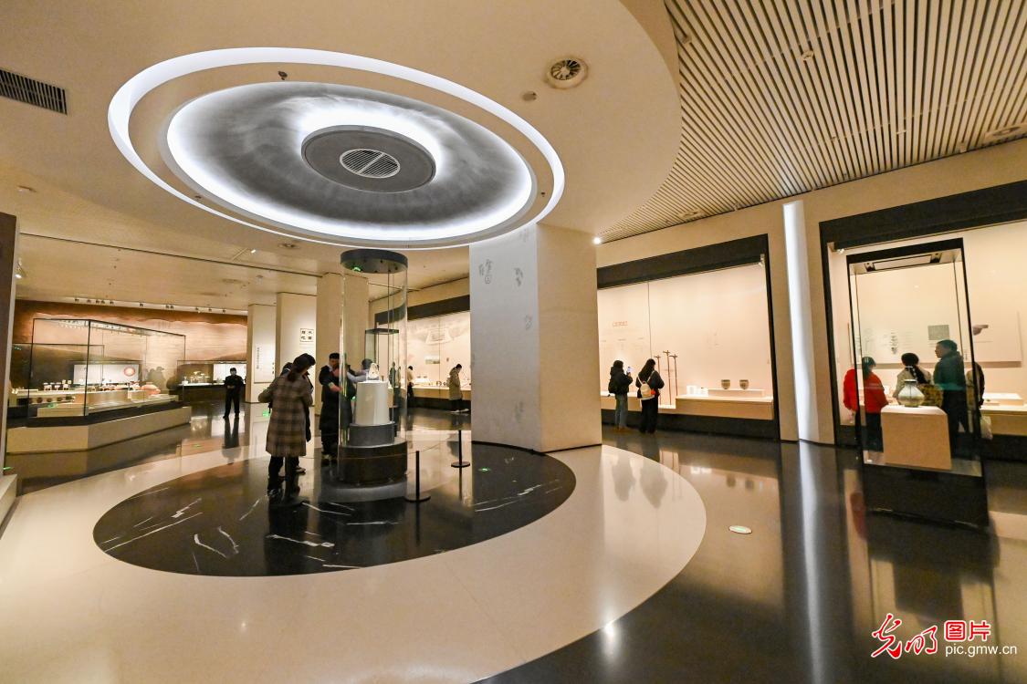 赏文物 学知识 度周末