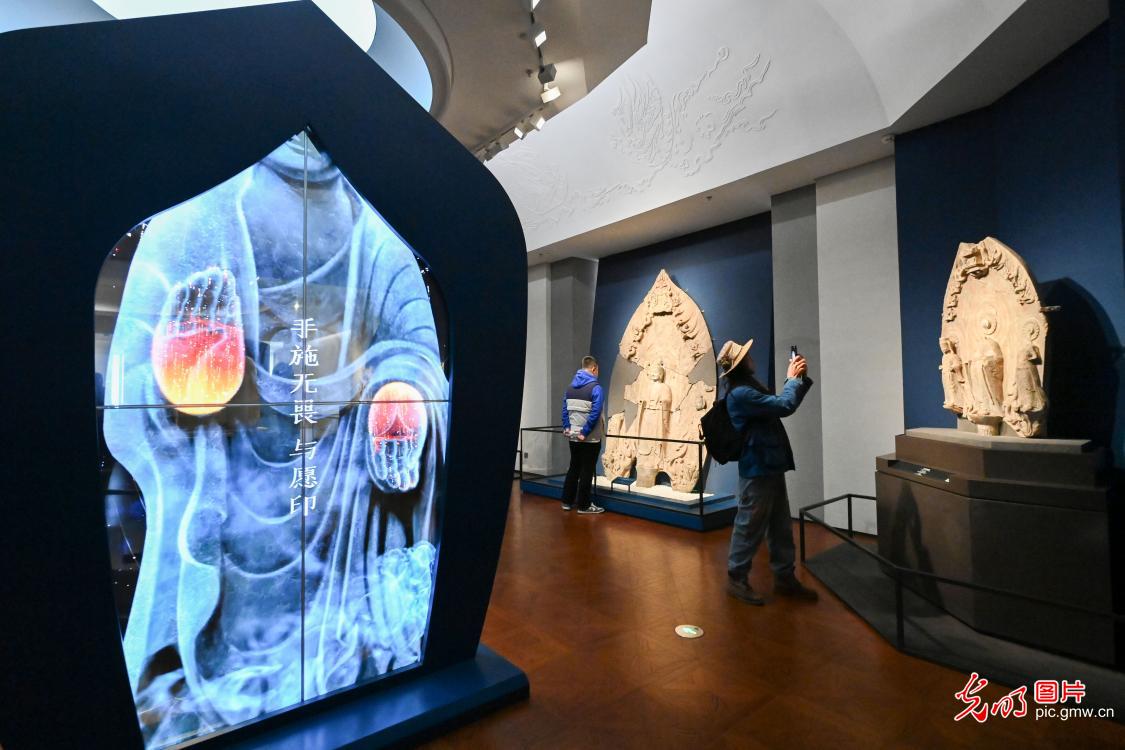 赏文物 学知识 度周末